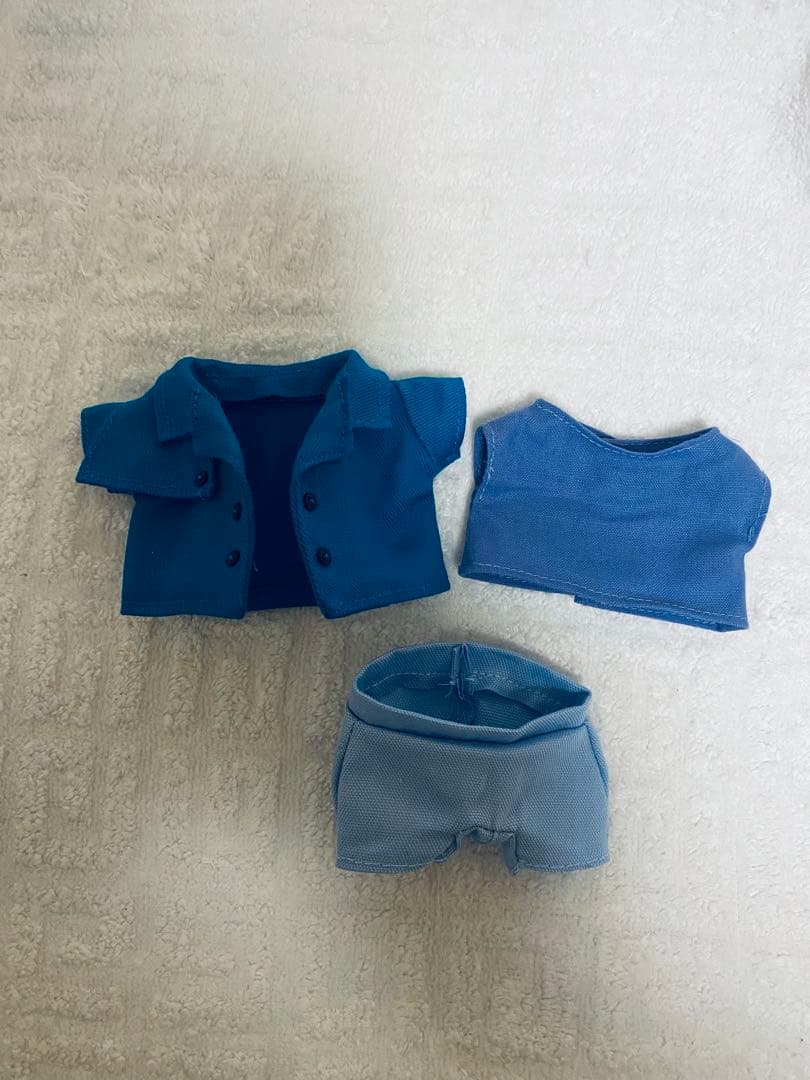 Aぇ!group はぴぬい　服