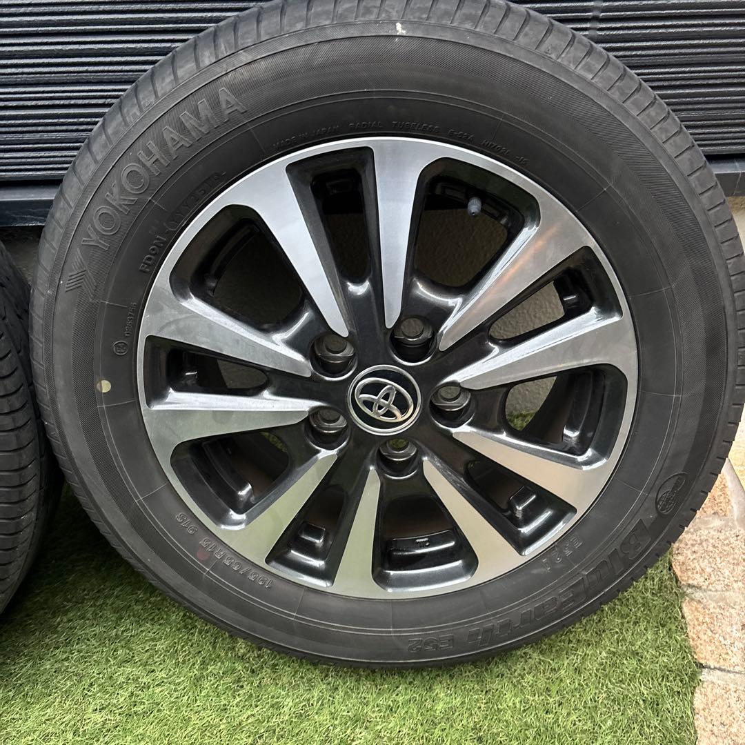 エスクァイア　ノア　ヴォクシー　ホイール４本