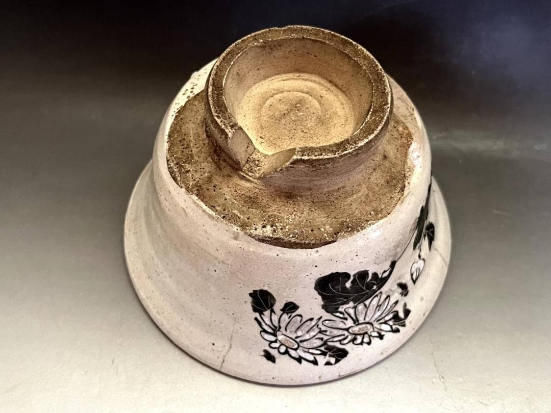 茶碗■犬山焼 白釉粉引き 秋桜絵（江戸期）お茶道具 仕覆、桐箱付 時代物 骨董■