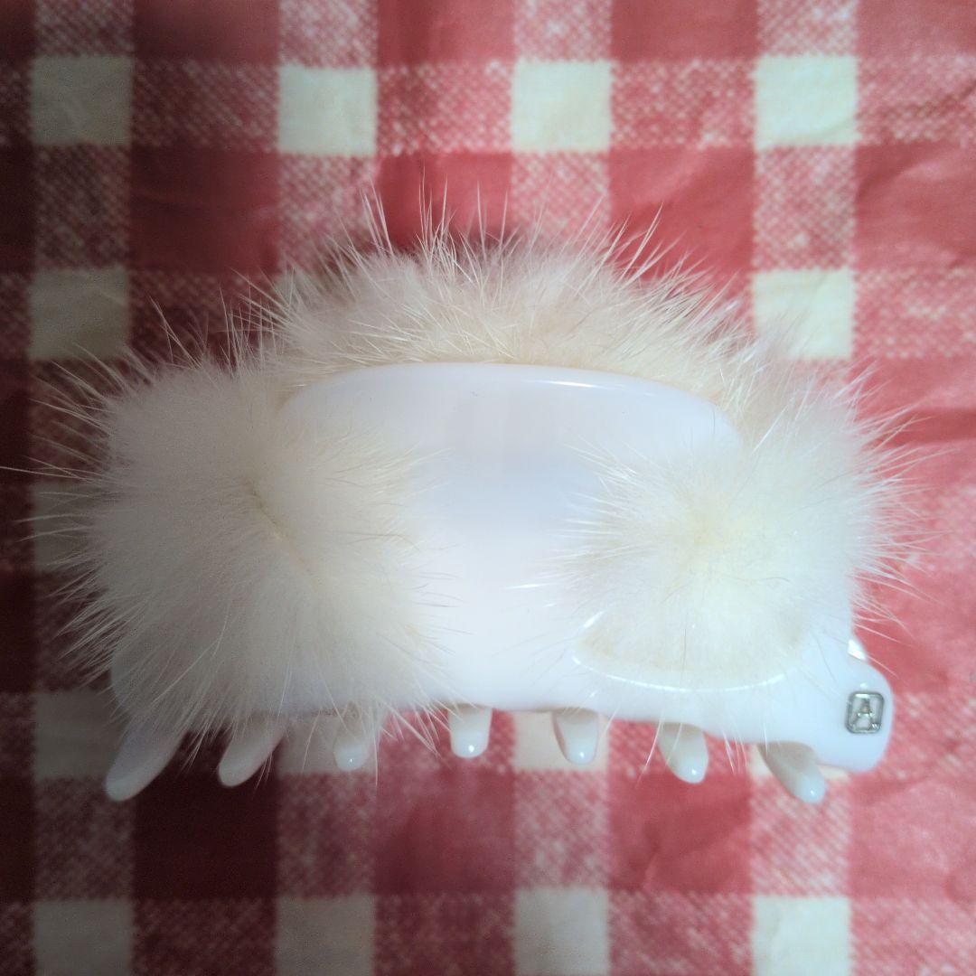 オーロラアレクサンドルドゥパリファー付きホワイトヘアバレッタ