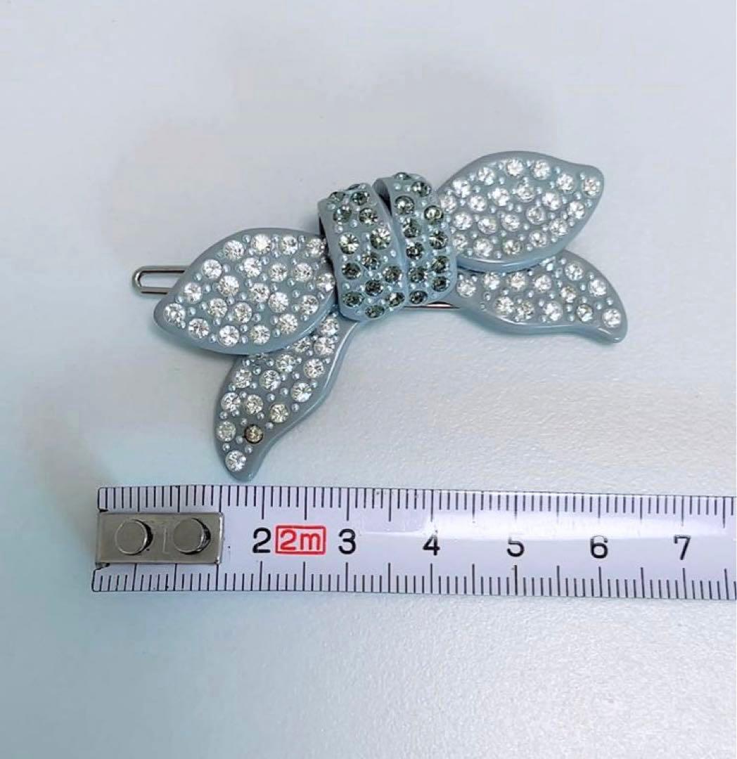 アレクサンドルドゥパリ　リボン形ヘアピン スワロフスキー　グレー　キラキラ