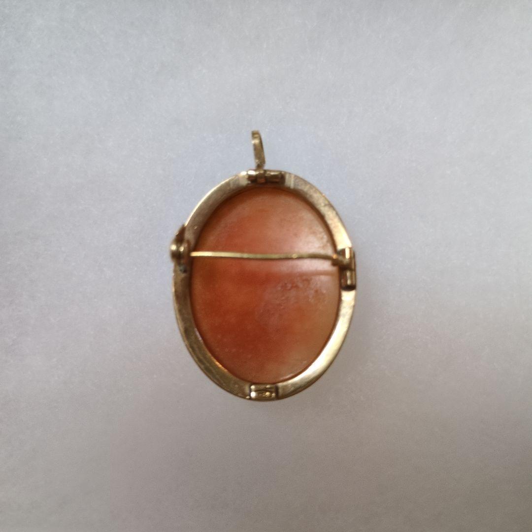 カメオ　ブローチ　ペンダントトップ　2WAY 〈750〉刻印あり