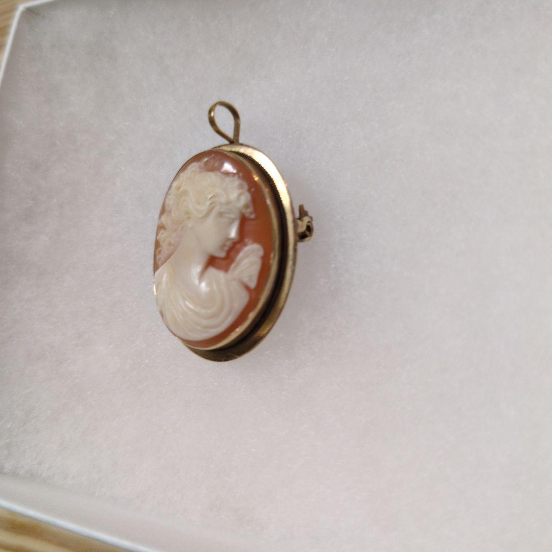 カメオ　ブローチ　ペンダントトップ　2WAY 〈750〉刻印あり
