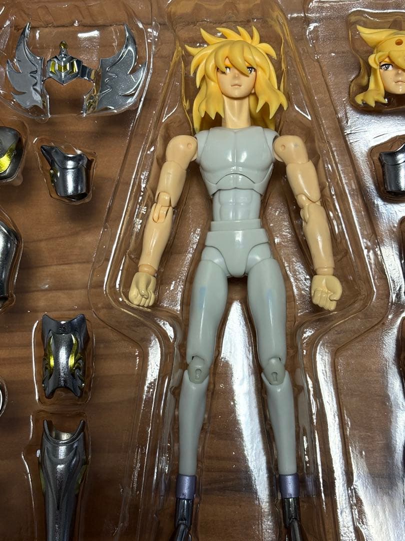 聖闘士星矢 キグナス氷河（ゴッドクロス）フィギュア 聖闘士聖衣神話
