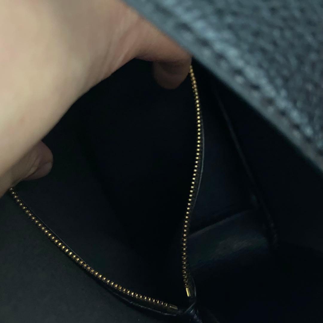 美品✨Saint Laurent（サンローラン） ロゴ付きレザーハンドバッグ