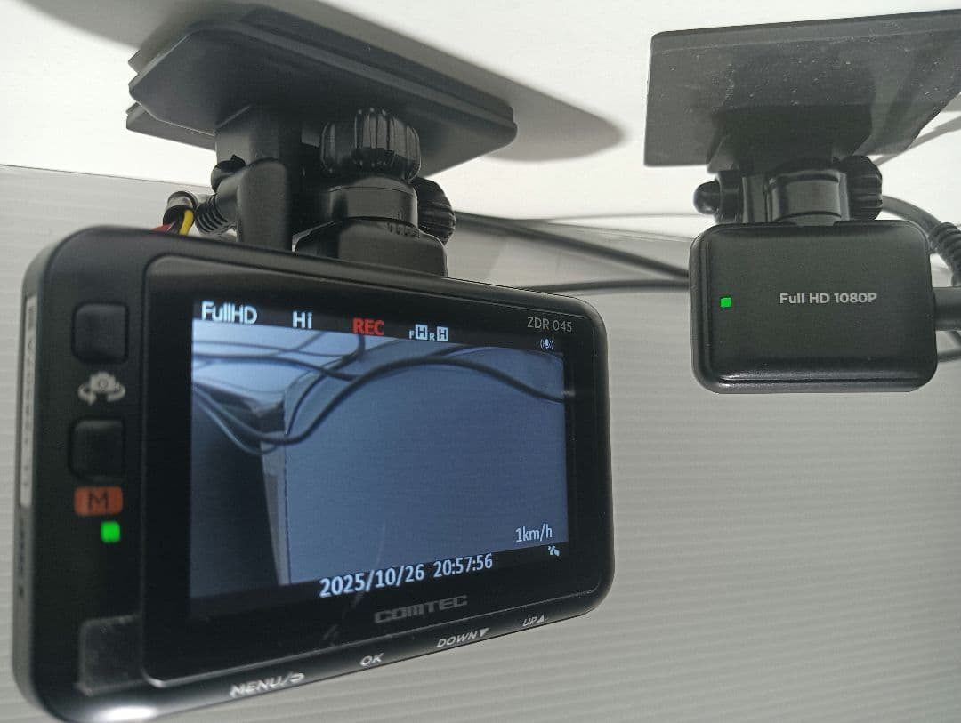 715【作動確認済】コムテックZDR045 前後2カメラGPS搭載 ドラレコ