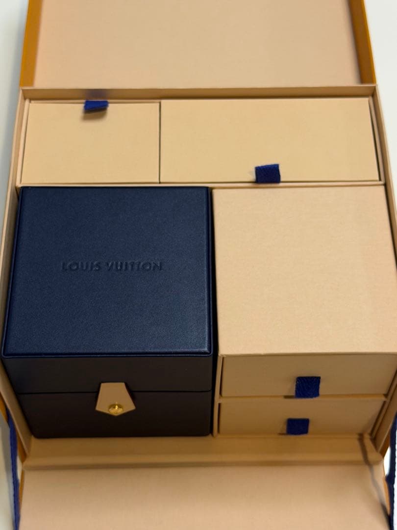 時計 Louis Vuitton Tambour Horizon Light