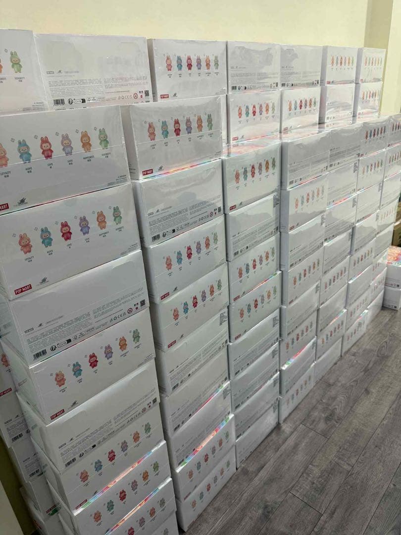 ラブブ Big into Energy シリーズ ぬいぐるみペンダント 2box