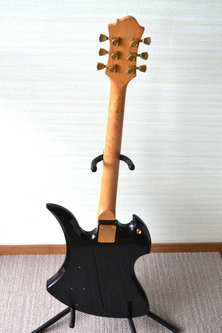 エレキギターモッキンバードモデル（ソフトケース付）音出し確認　Bロゴ