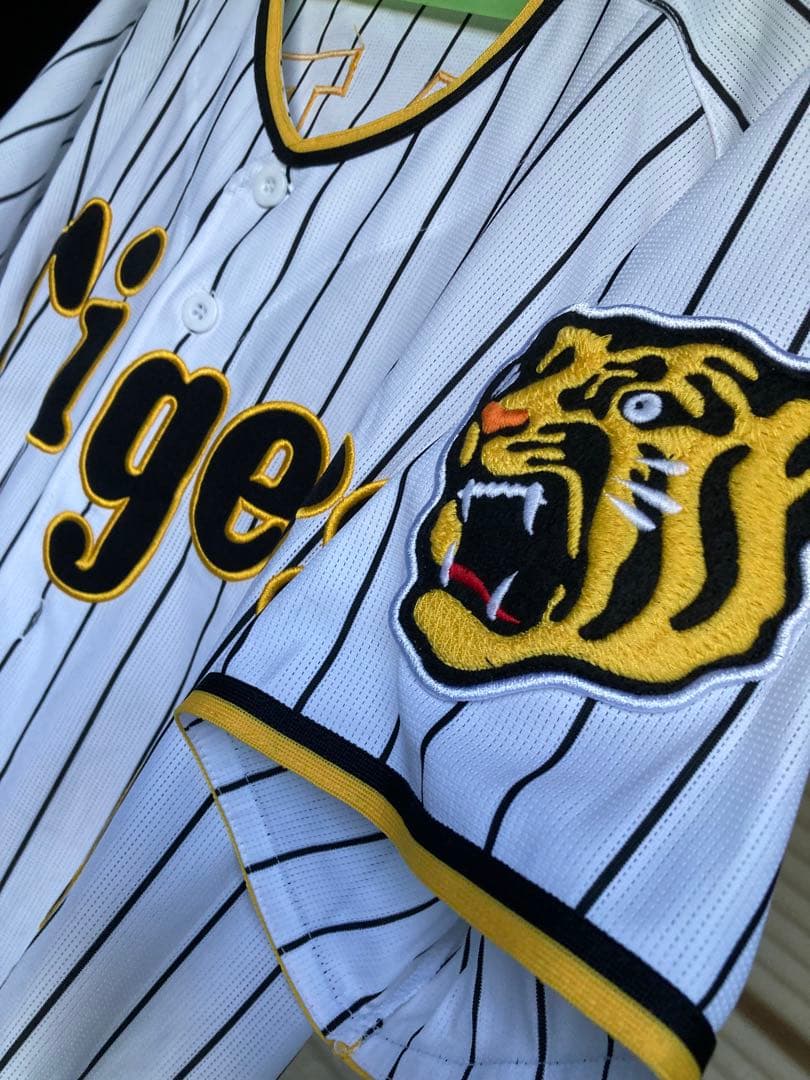 本塁打　打点王記念　美品　佐藤輝明　阪神　刺繍　ユニフォーム　Lサイズ