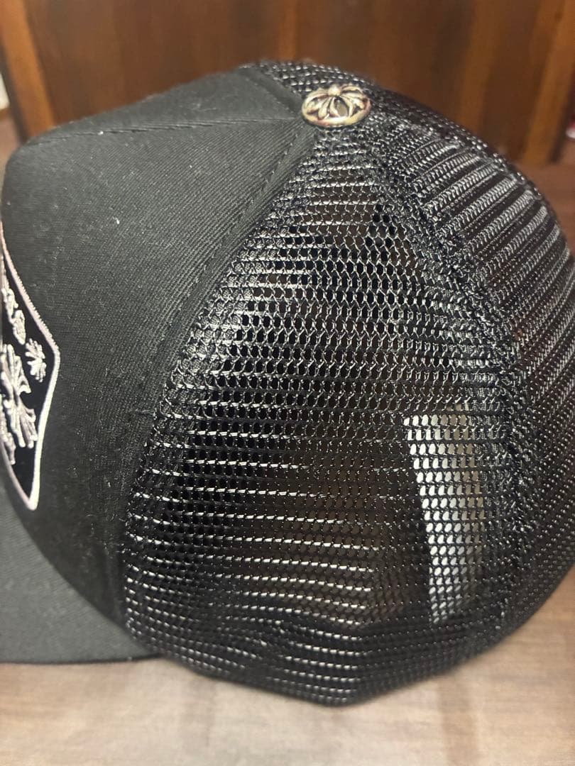 coco　CHROME HEARTS ブラックトラッカーキャップ