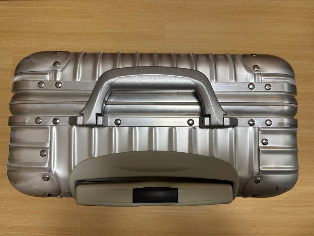 美品RIMOWA トパーズ 32L 2輪　機内持ち込み可