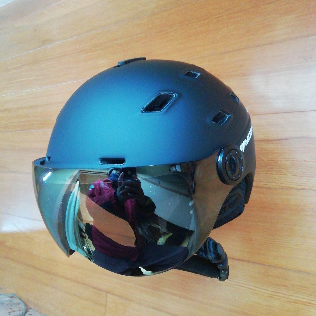 新品未使用 バイザー ヘルメット サイズ M（55cm～58cm）マットブラック