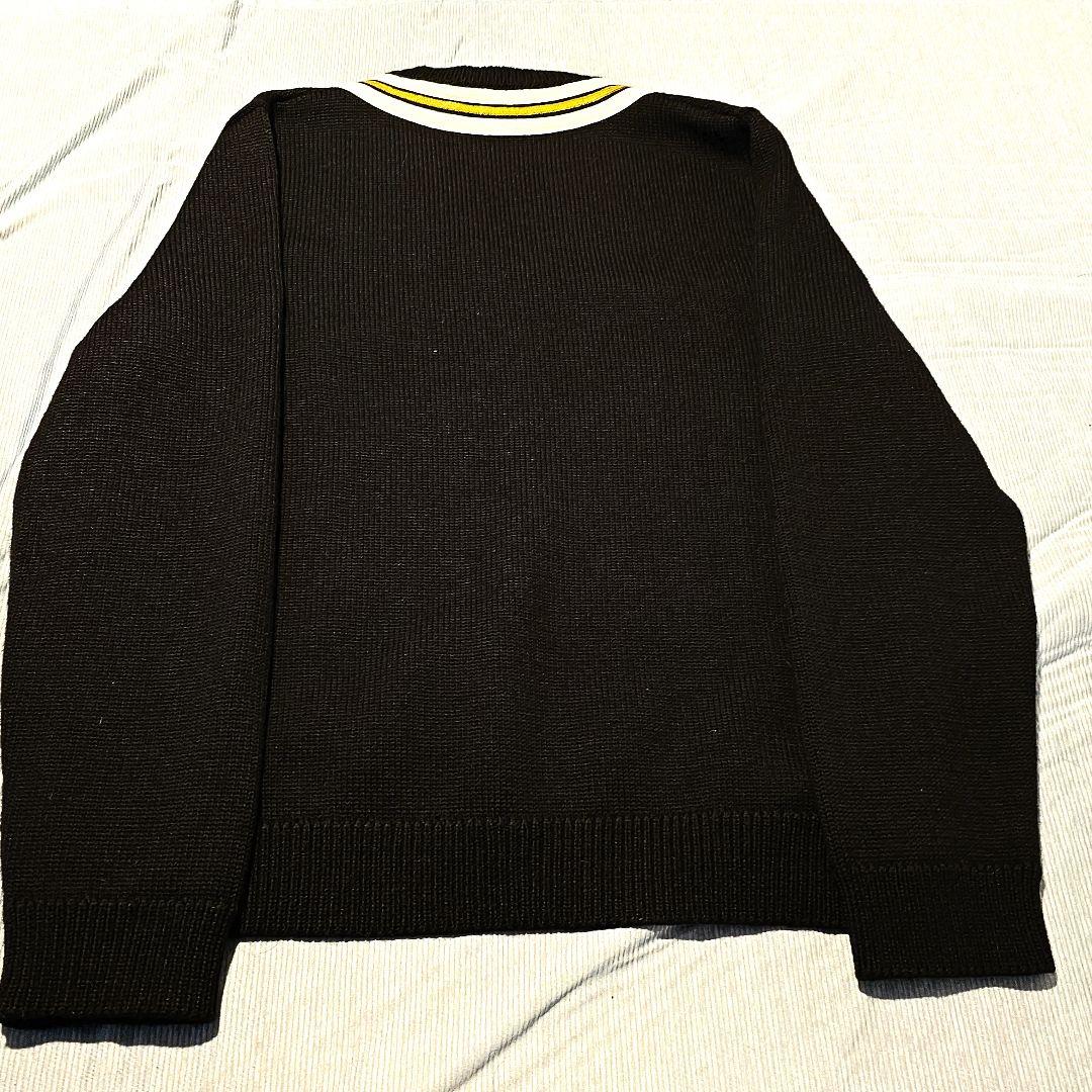 【美品】GUCCIBEE ワッペンVネックニットトップス 黒 XLサイズ