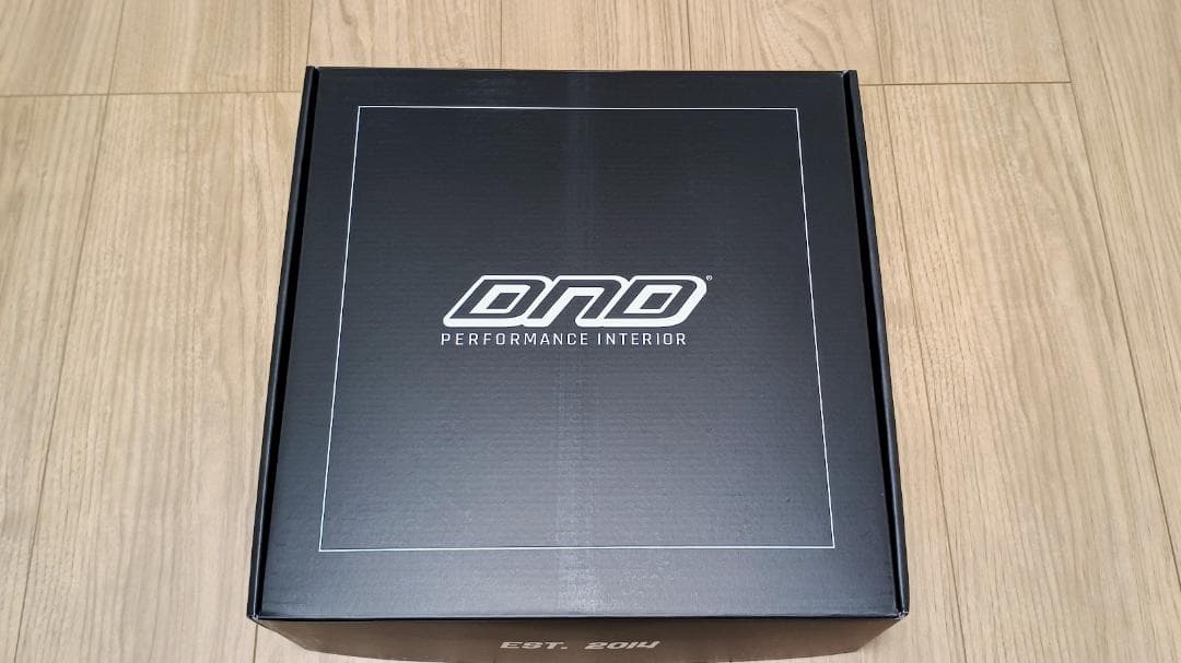 DND　パンチングレザー　レッドステッチ　ステアリング　赤　USDM