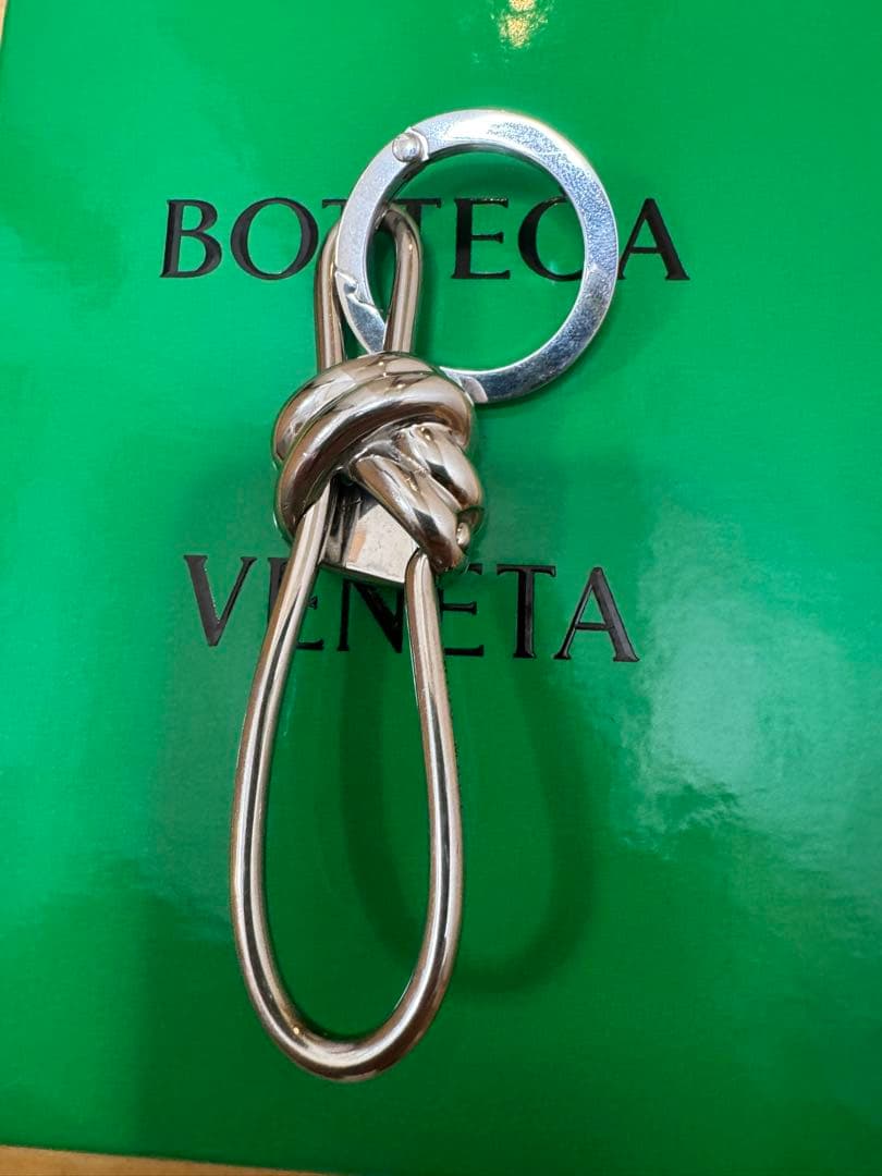 早い者勝ちBOTTEGA VENETA◆アンディアモ キーホルダー ロゴ付き