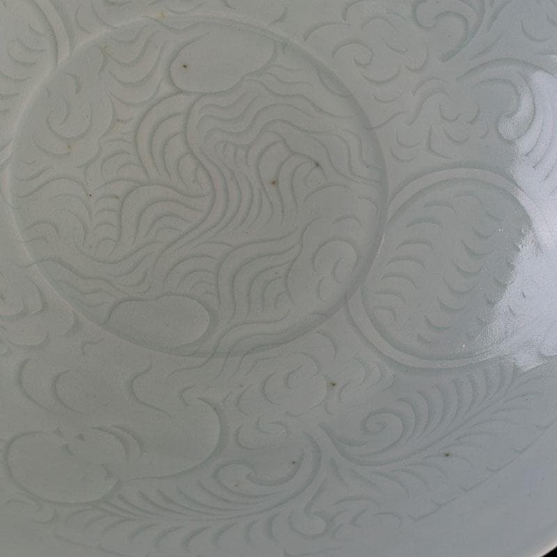 中国　影青　刻蓮花文鉢　飾皿　Z　8607