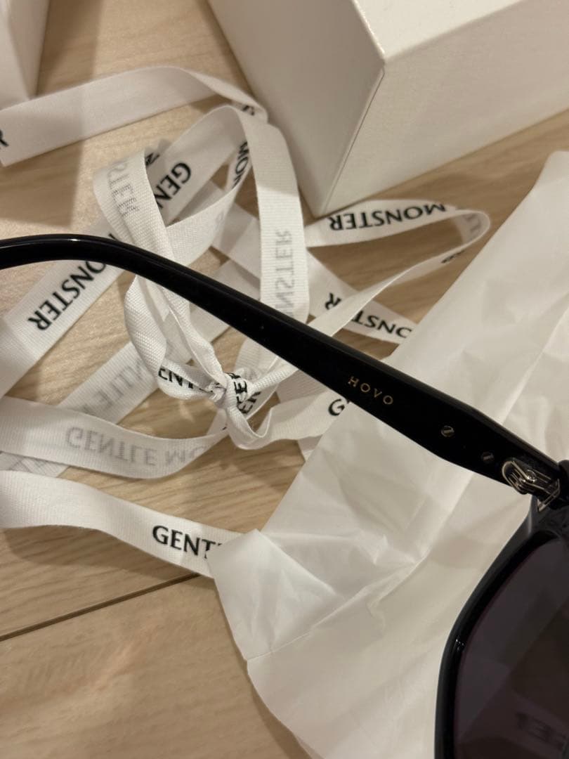 小物 GENTLE MONSTER HOVO