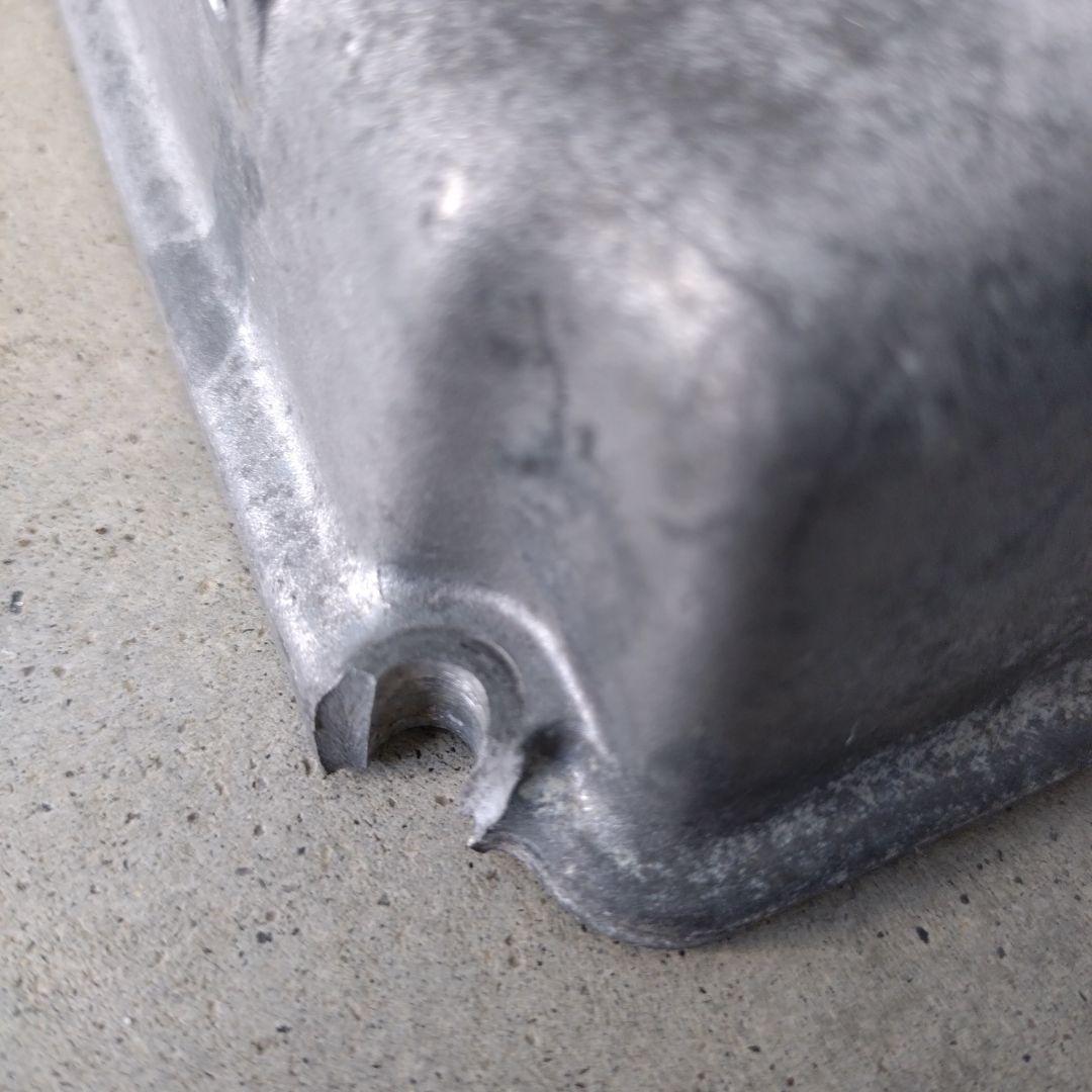 ジムニー　JA22 タペットカバー　ヘッドカバー