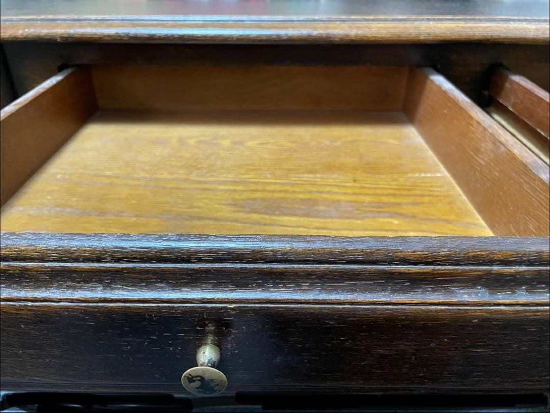 期間限定お値下げ中❣️ヨーロッパアンティークテーブル