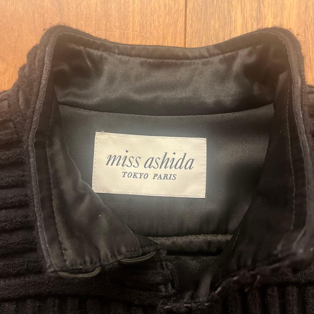 ミスアシダ ワンピース