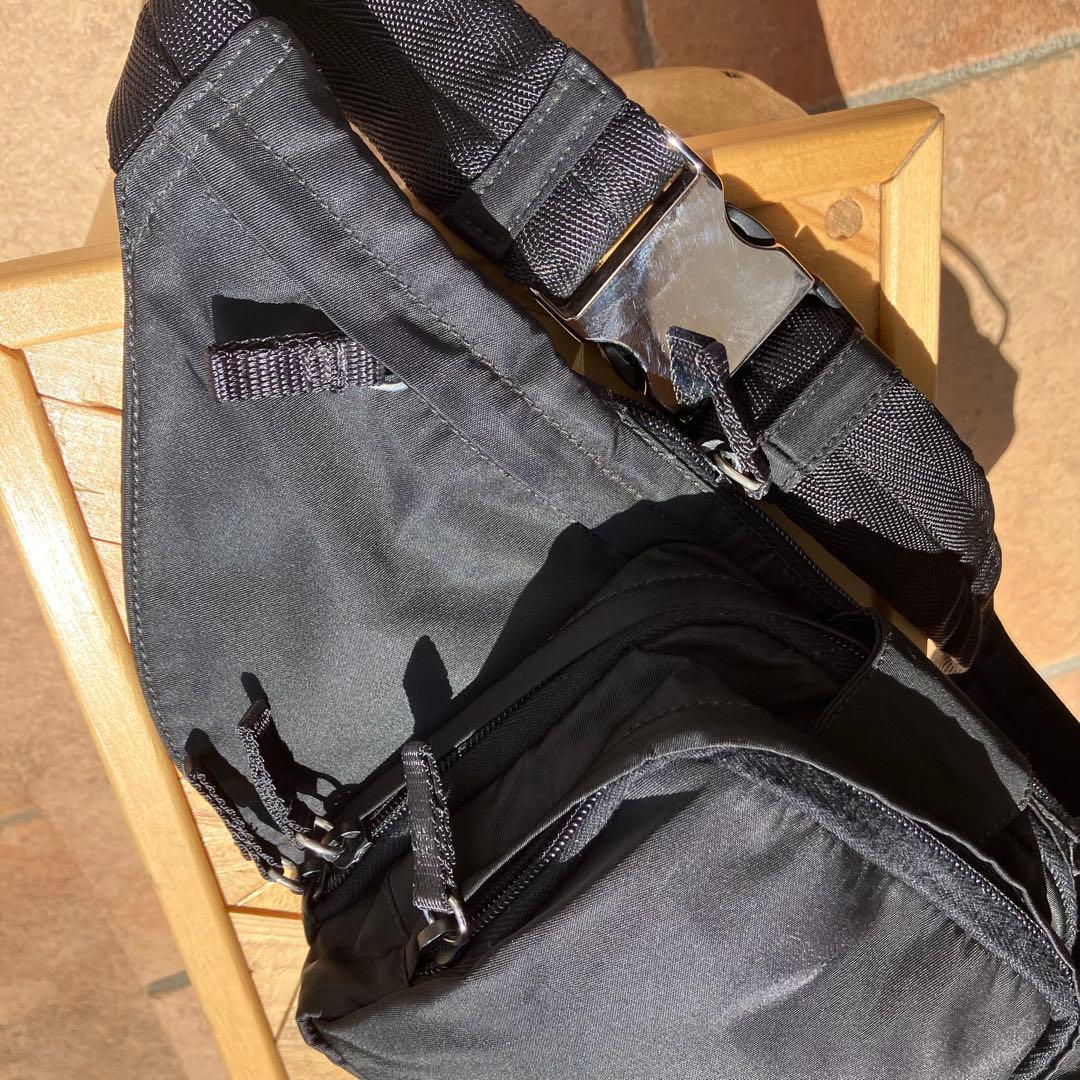 ✨極美品✨プラダ PRADA ボディバッグ ブラック ナイロン