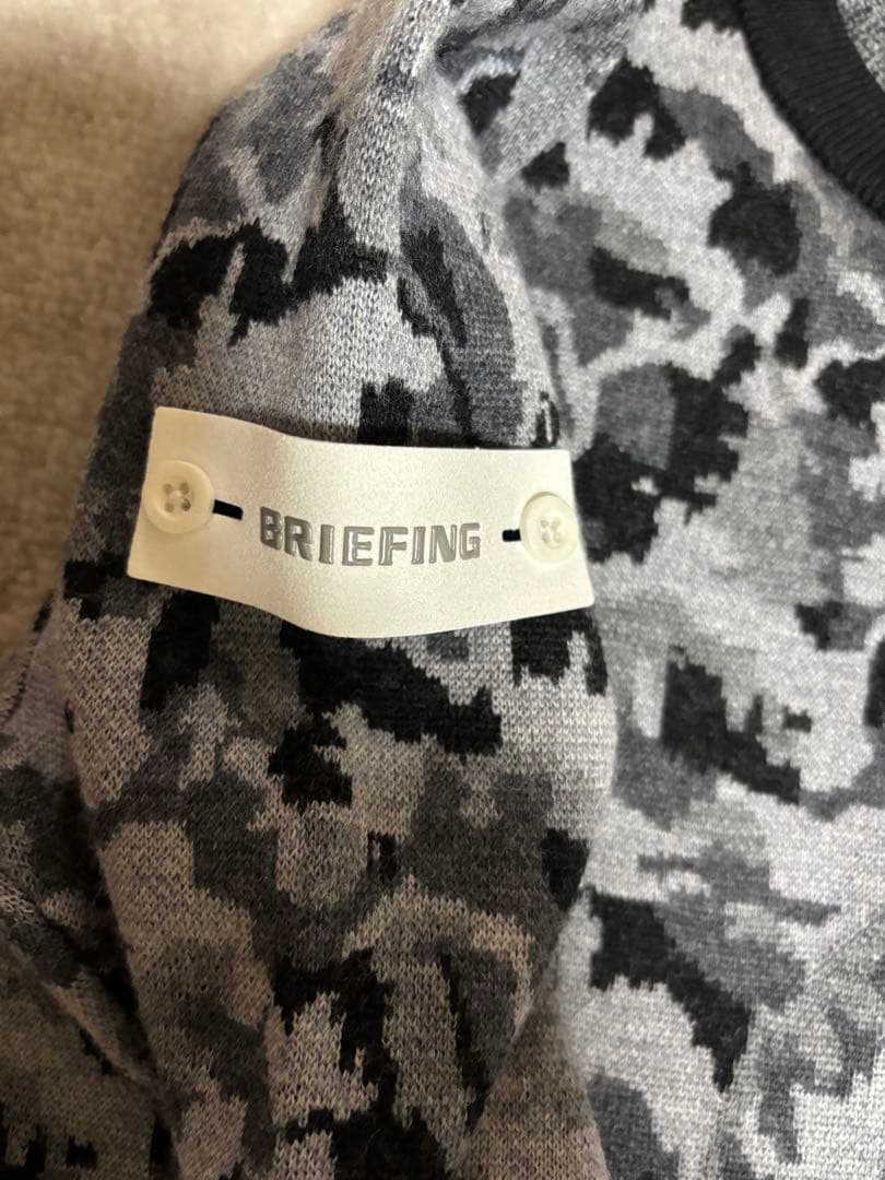ブリーフィング　羊毛100%ニット　ブラックグレー試着のみ　タグなし　M