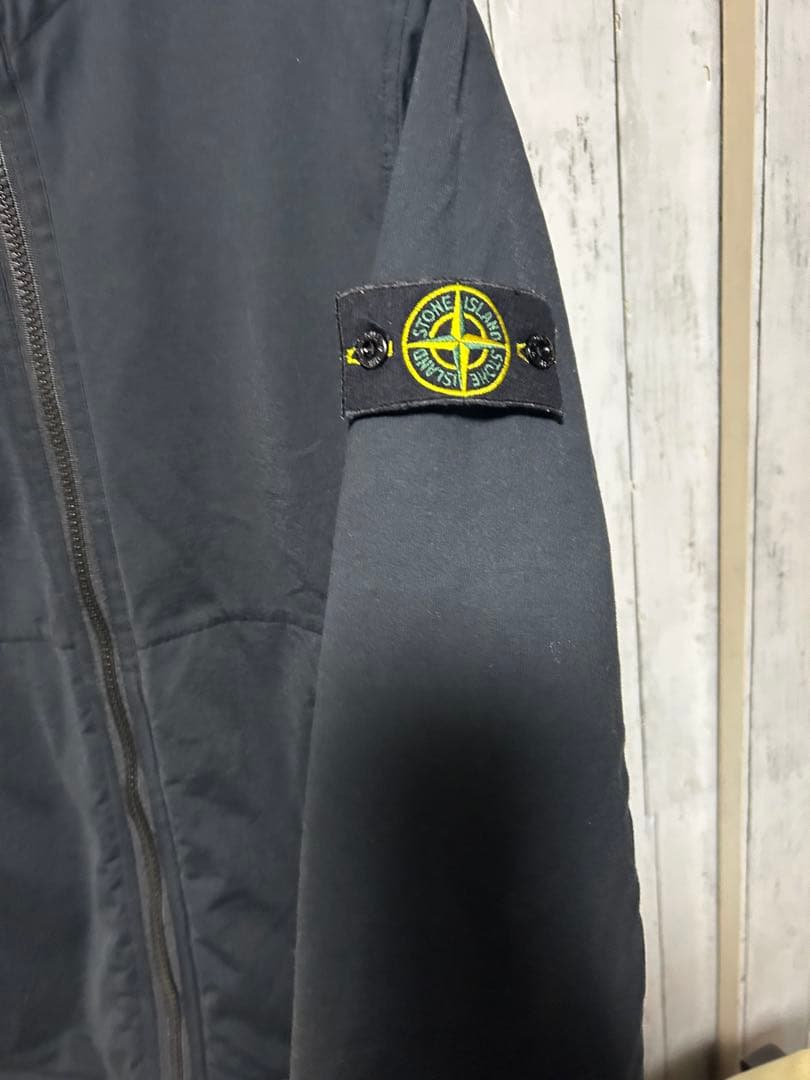 STONE  NYLON L プリマロフト　ダウン　ブラック