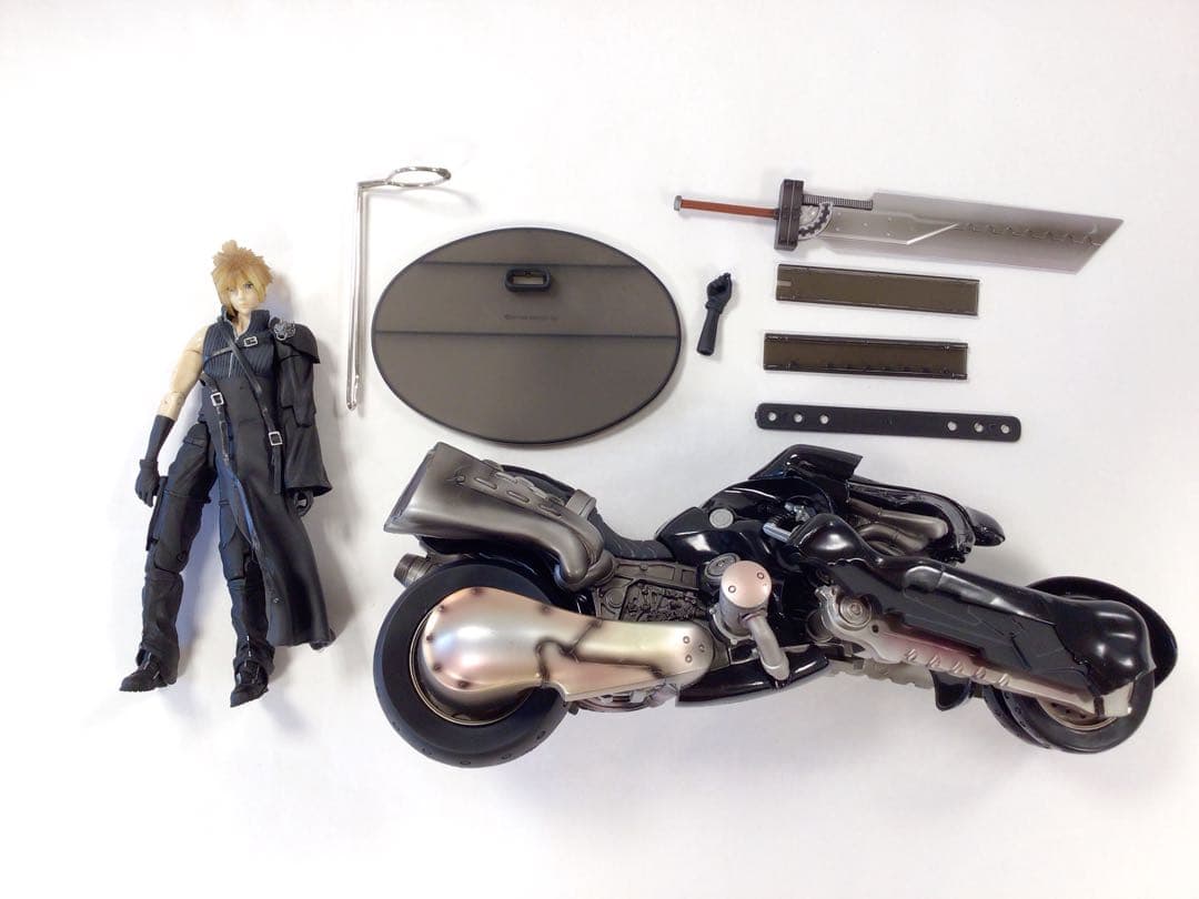 超訳あり　ファイナルファンタジー 7 AC プレイアーツ クラウド&フェンリル