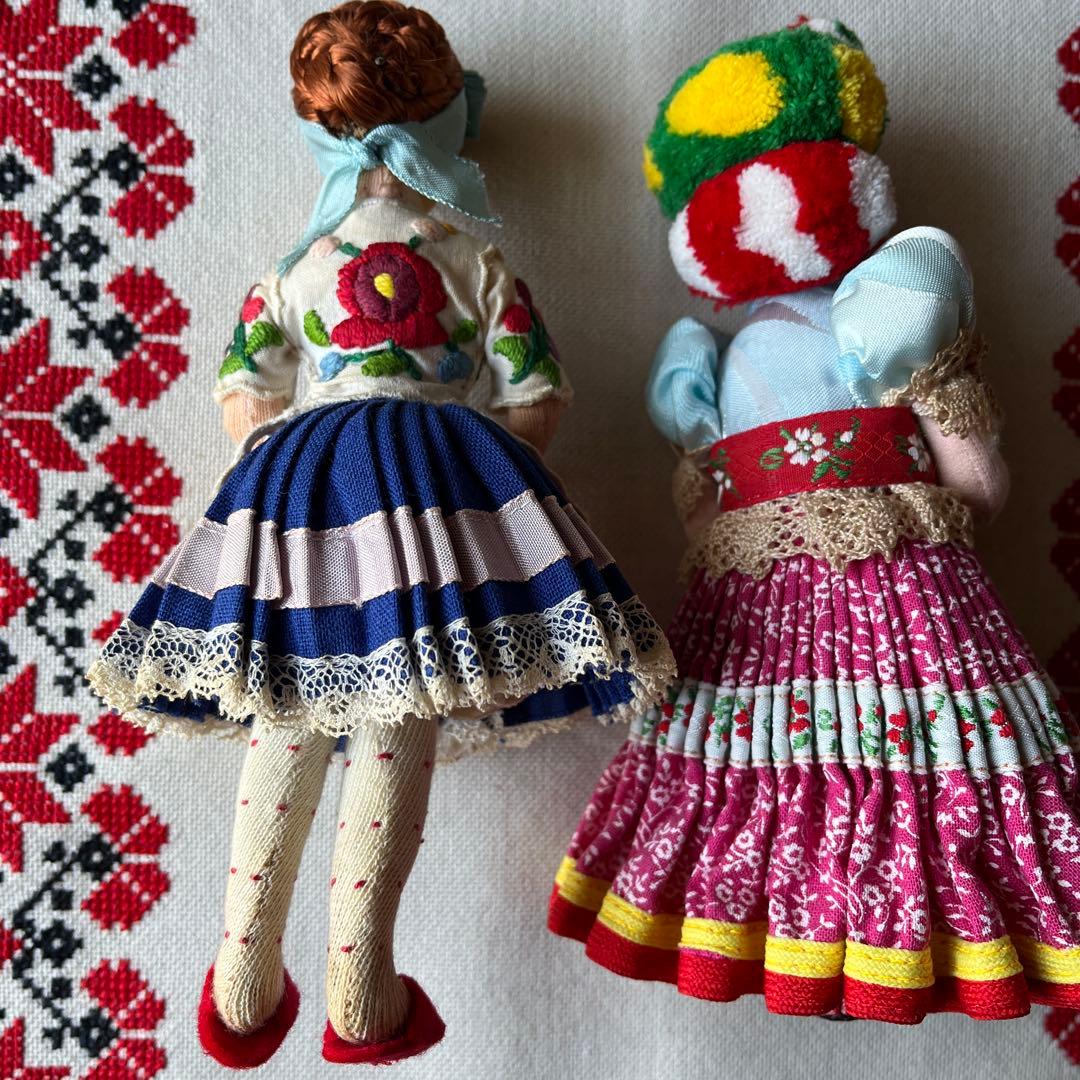 ハンガリー人形　2体セット　18センチ　カロチャ刺繍　マチョー刺繍　民族衣装