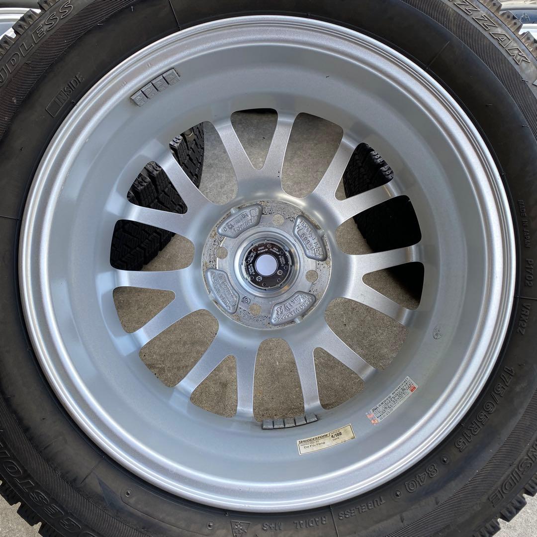 中古バリ溝ブリヂストンスタッドレスセット175/65R15 アクア、ヴィッツ
