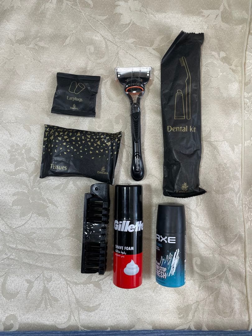 エミレーツ航空Ｆクラス BVLGARI アメニティセット+ バイレードアメニティ