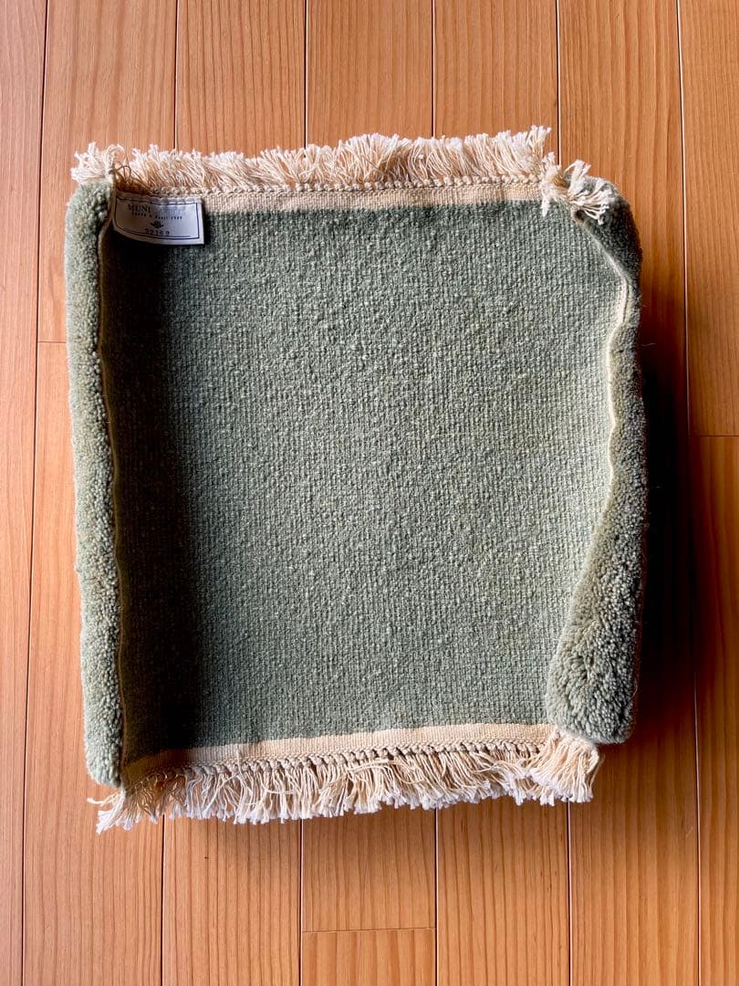 【未使用品】MUNI CARPETS チェアラグ　モスグリーン