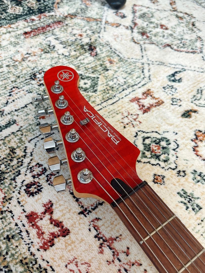 美品 ヤマハエレキギターPACIFICA PAC212VQM CMB