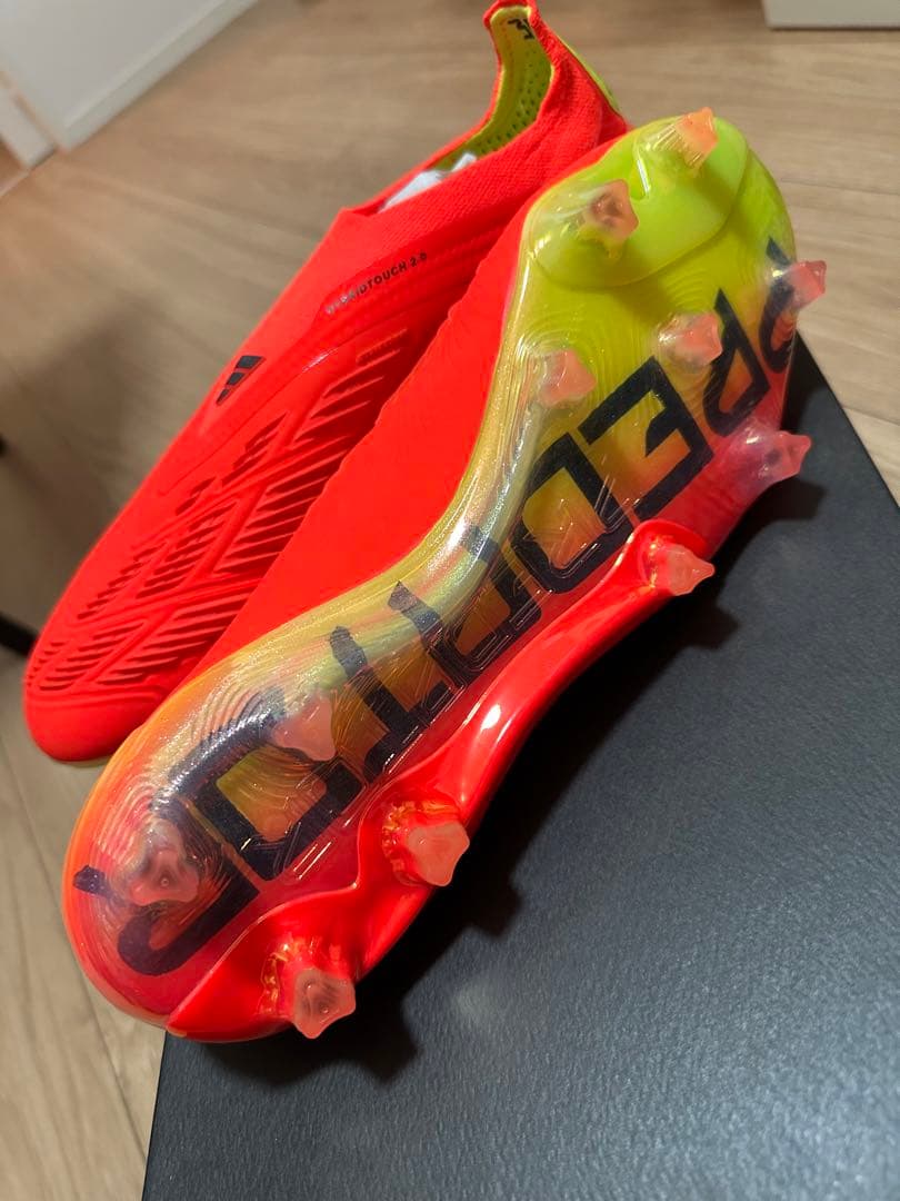 アディダス　プレデター　ELITE LL FG