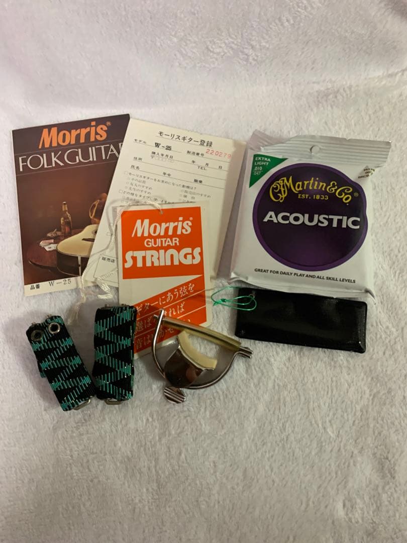 値下げ中！極美品！Morris W25 ハードケース付 新品弦・中古カポ付