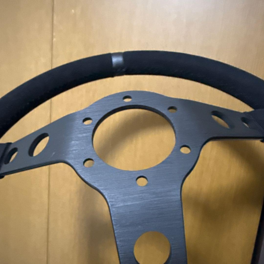 新品未使用・MOMO P-5 BLACK EDITION