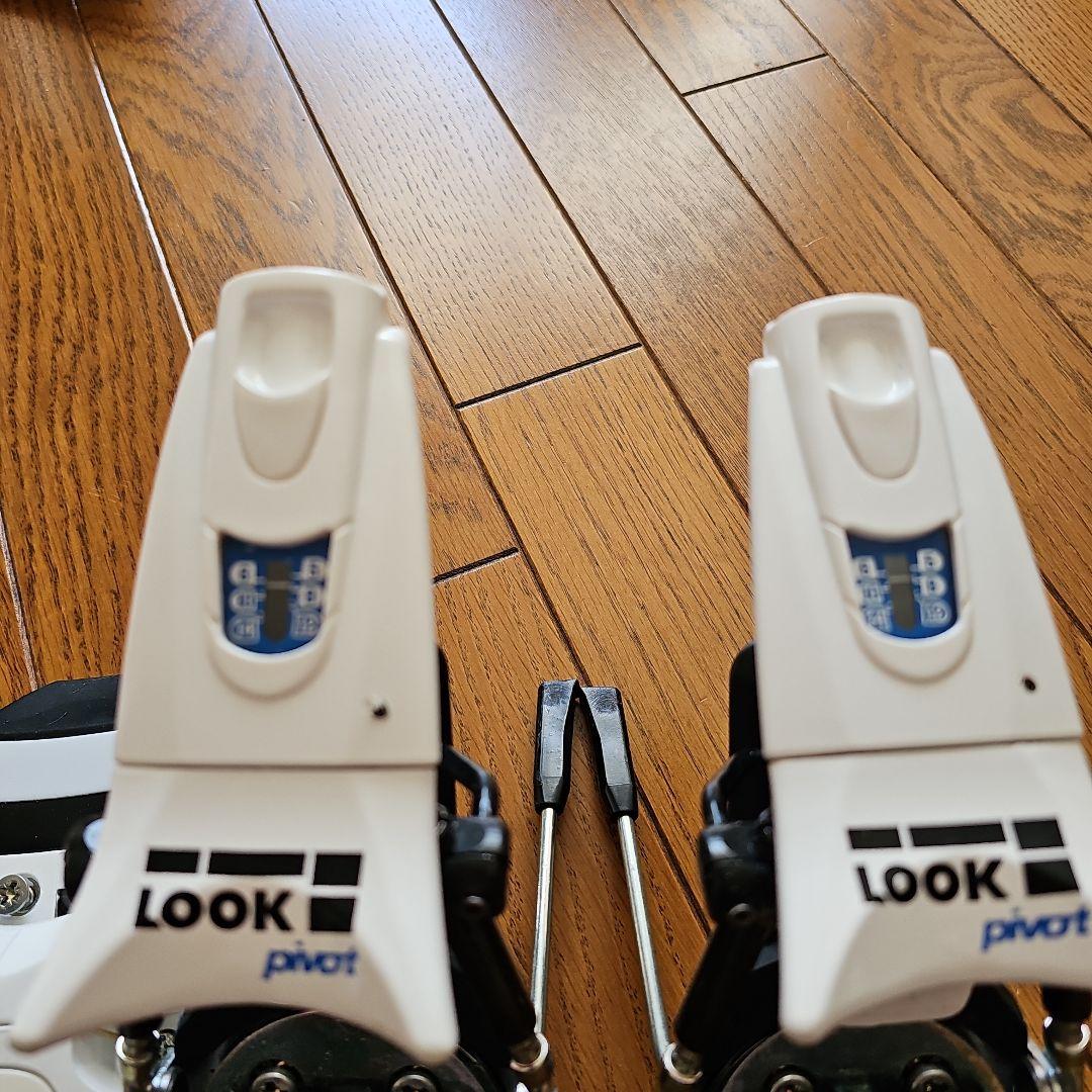 新品　P14　モーグル用　ホワイト　LOOK PIVOT