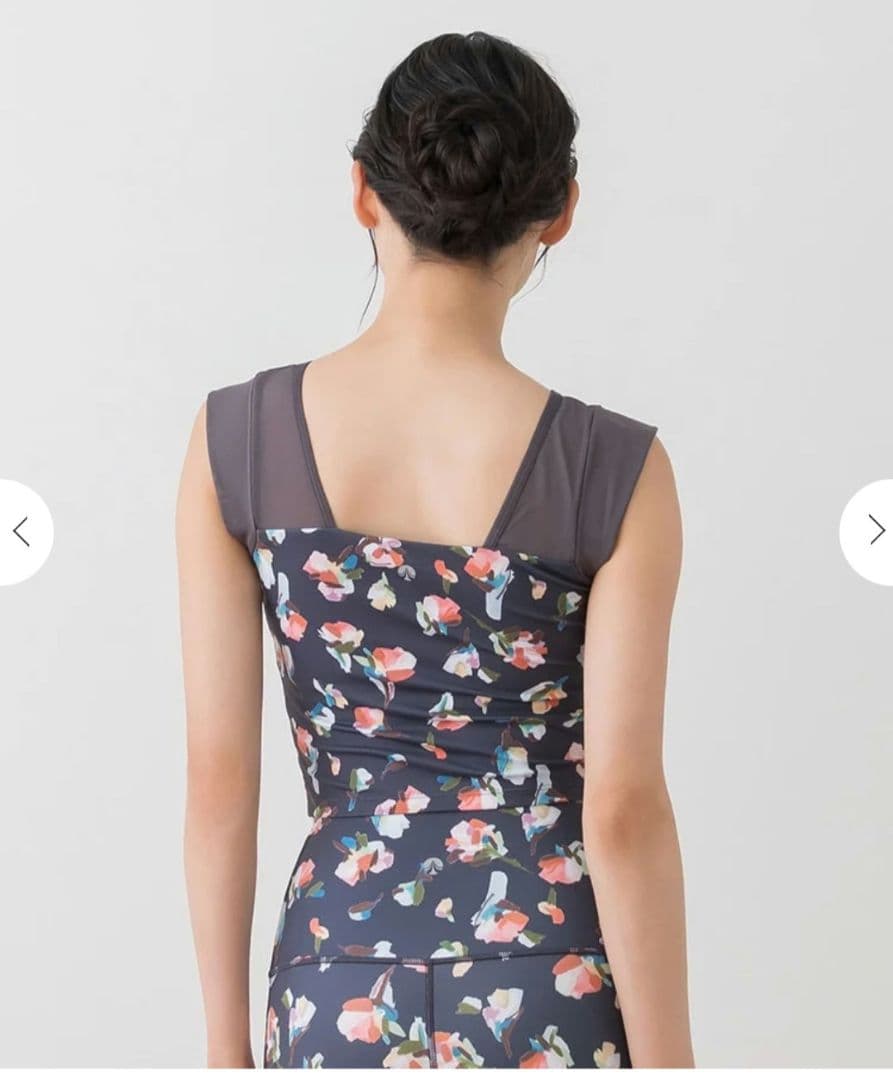 未使用品【SUKALA】ローズプリントグレースショートトップス　L