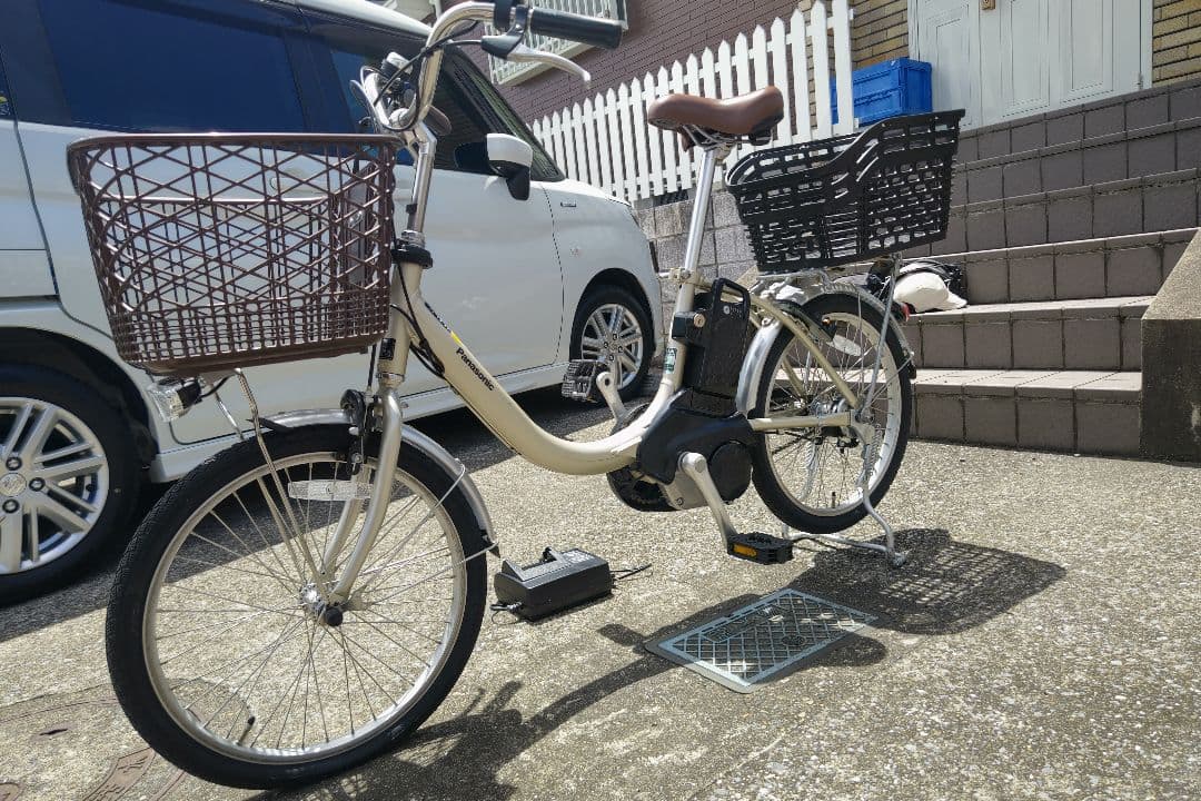 パナソニック電動アシスト自転車 クリーム色 バスケット付き