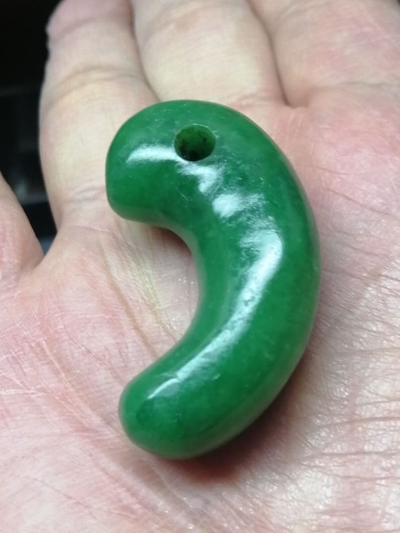 ★古墳期『糸魚川翡翠勾玉』出土品。4.8cm【超琅玕翡翠】最高峰の巨大勾玉です。