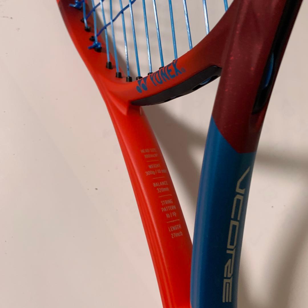YONEX VCORE100テニスラケット グリップサイズG2 ①