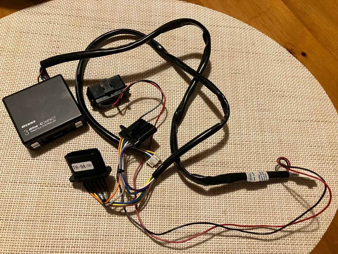 ひろ　Pivot 3ドライブ　コンパクト　スロットルコントローラー VW