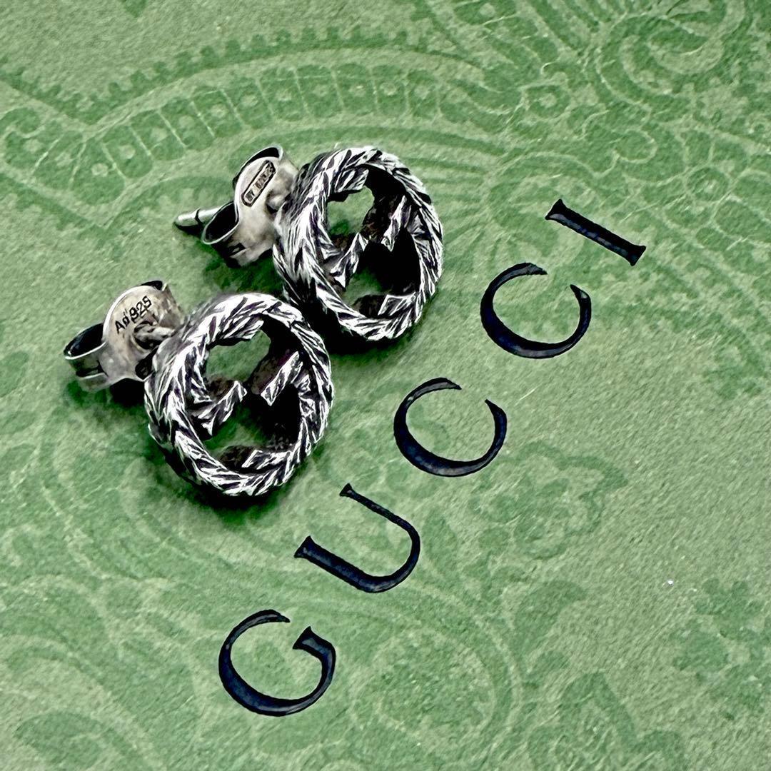 【箱、袋付き】グッチ インターロッキングG ピアス アラベスク シルバー　燻し