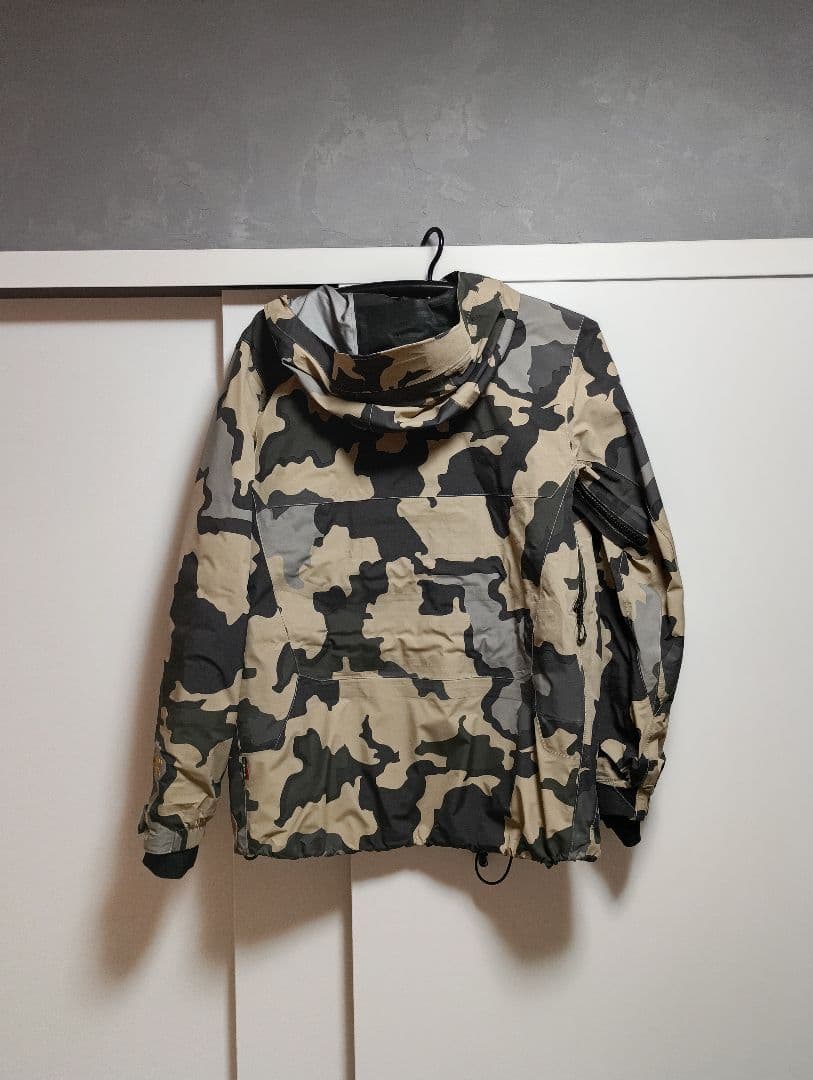 ボルコムゴアテックスハイエンドジャケット　Sサイズ