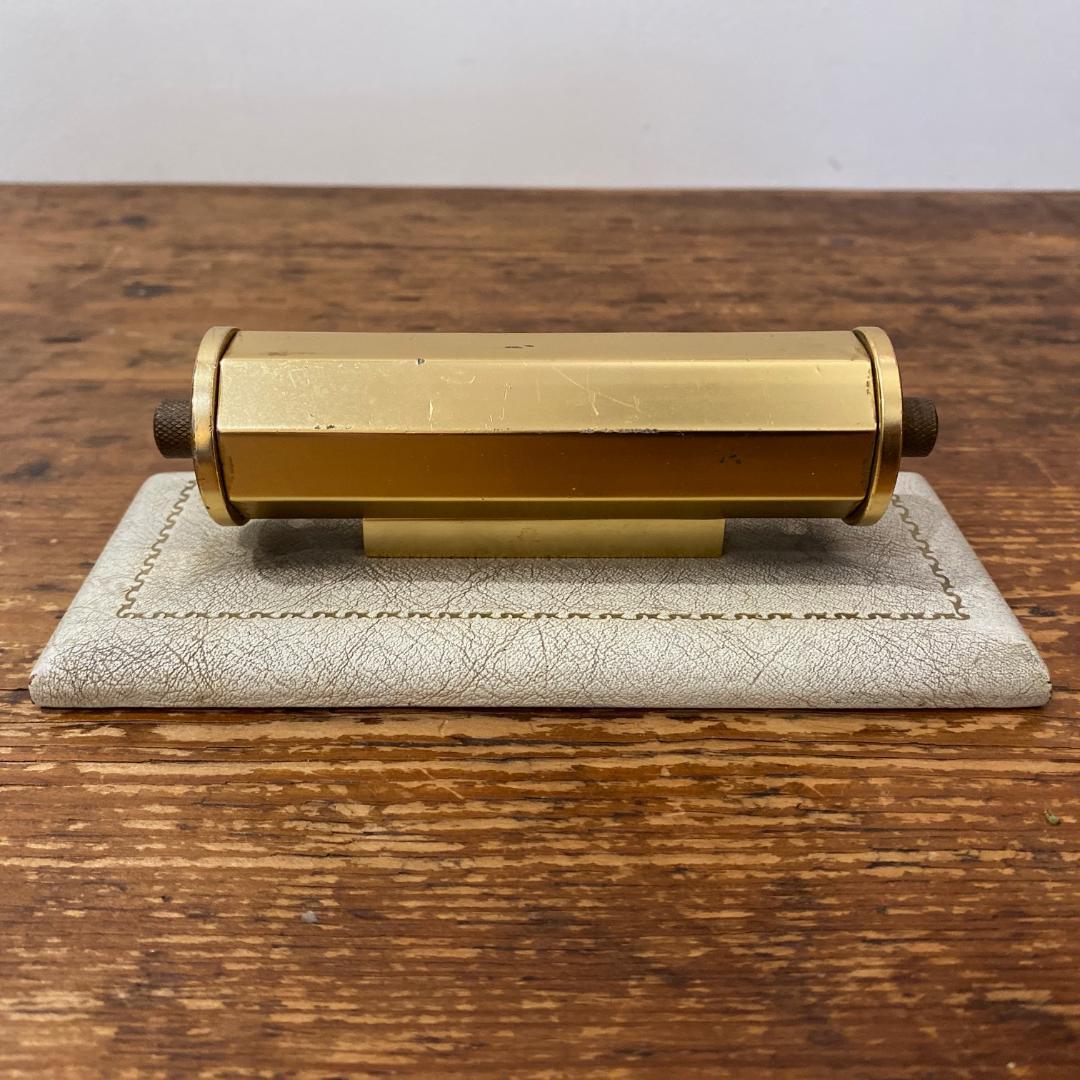 英国 イギリス製 アンティーク 回転式 卓上 カレンダー ゴールド レザー台座