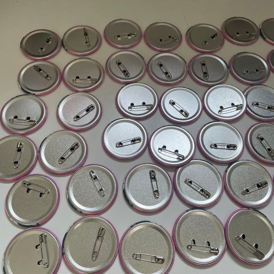 2. デジモンアドベンチャー02 新宿マルイ トレーディング缶バッジ 八神ヒカリ