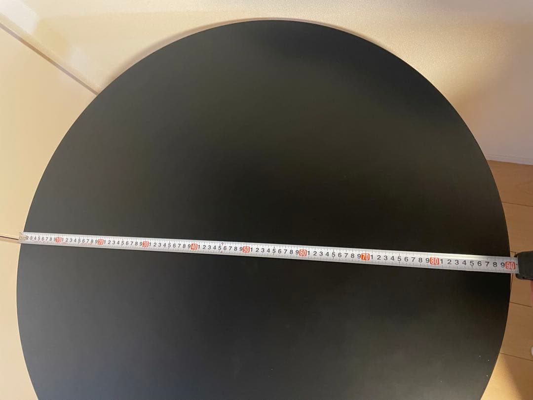 ハーマンミラー　丸テーブル