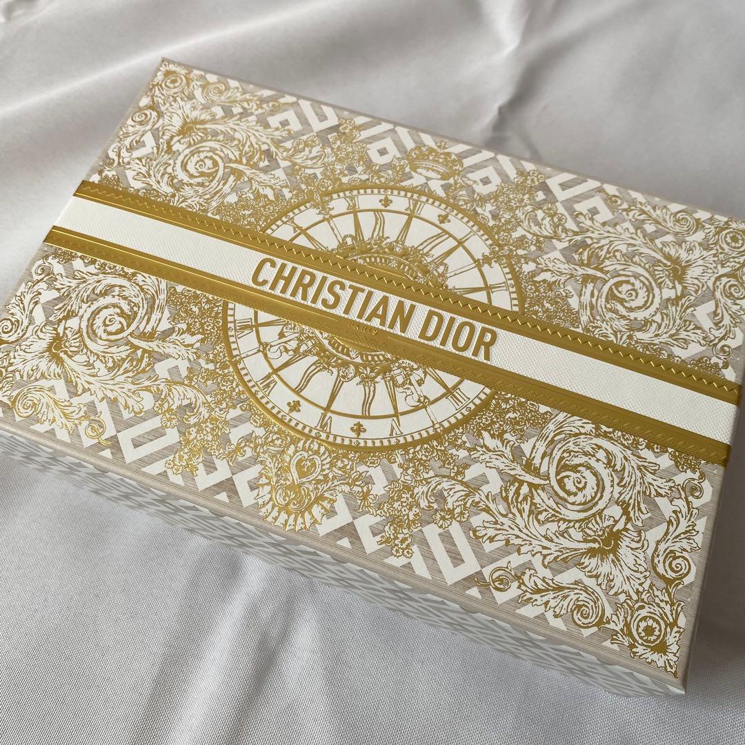 dior クリスマスコフレ　2024
