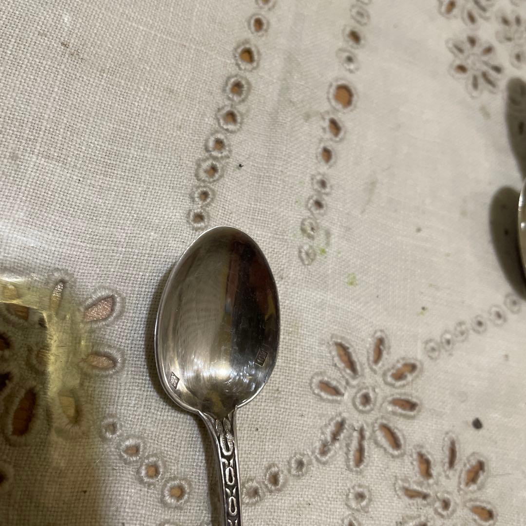 664シルバー製シルバープレート装飾スプーン4本セットイギリス